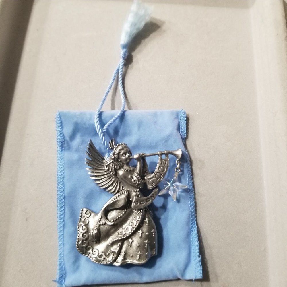 (Vintage) Avon 2002 Angel Pewter Ornament